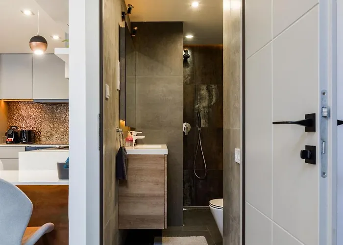 Metal Loft - Begins Here בודפשט