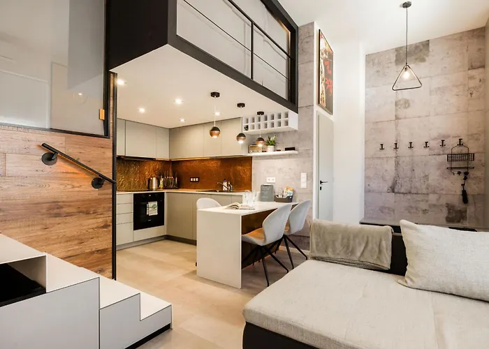 Metal Loft - Begins Here דירה